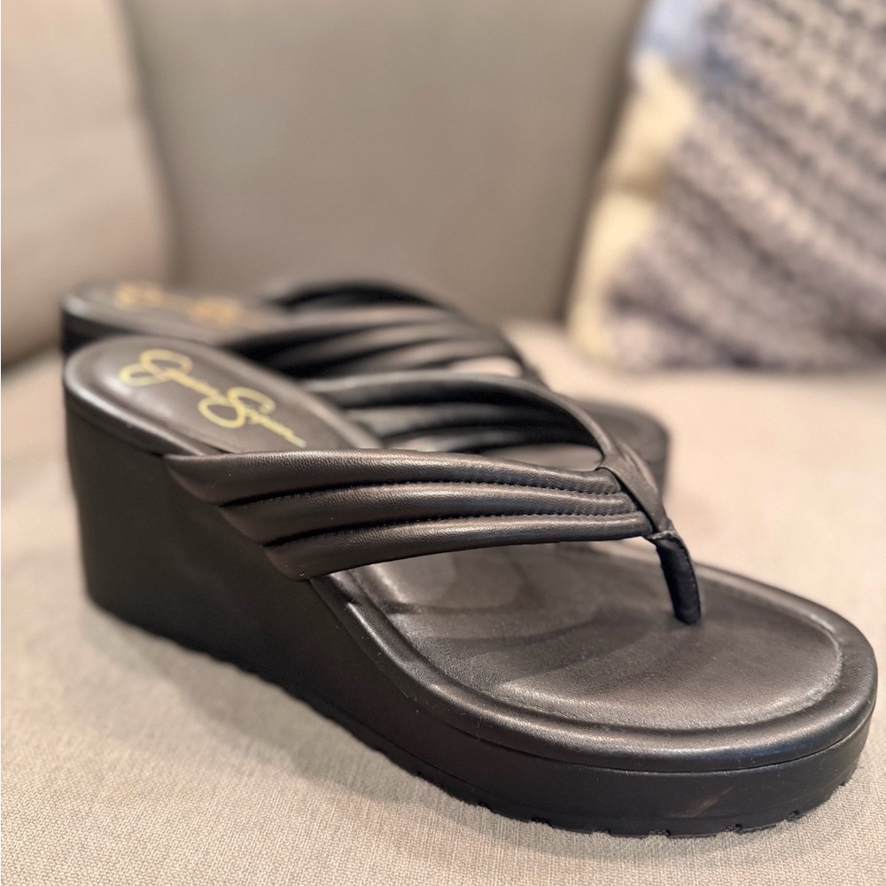 Jessica Simpson Black Quilted Strap Thong Wedge Sandals